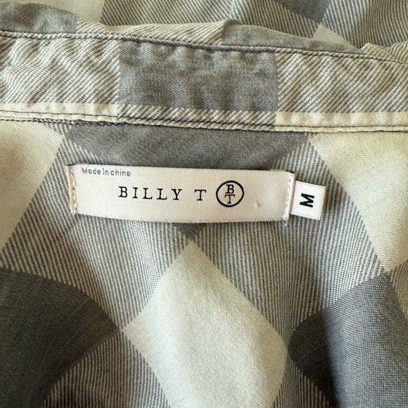 Billy T | Gray & White Plaid Mabry Chambray Button Down | Size Medium - Picture 4 of 5